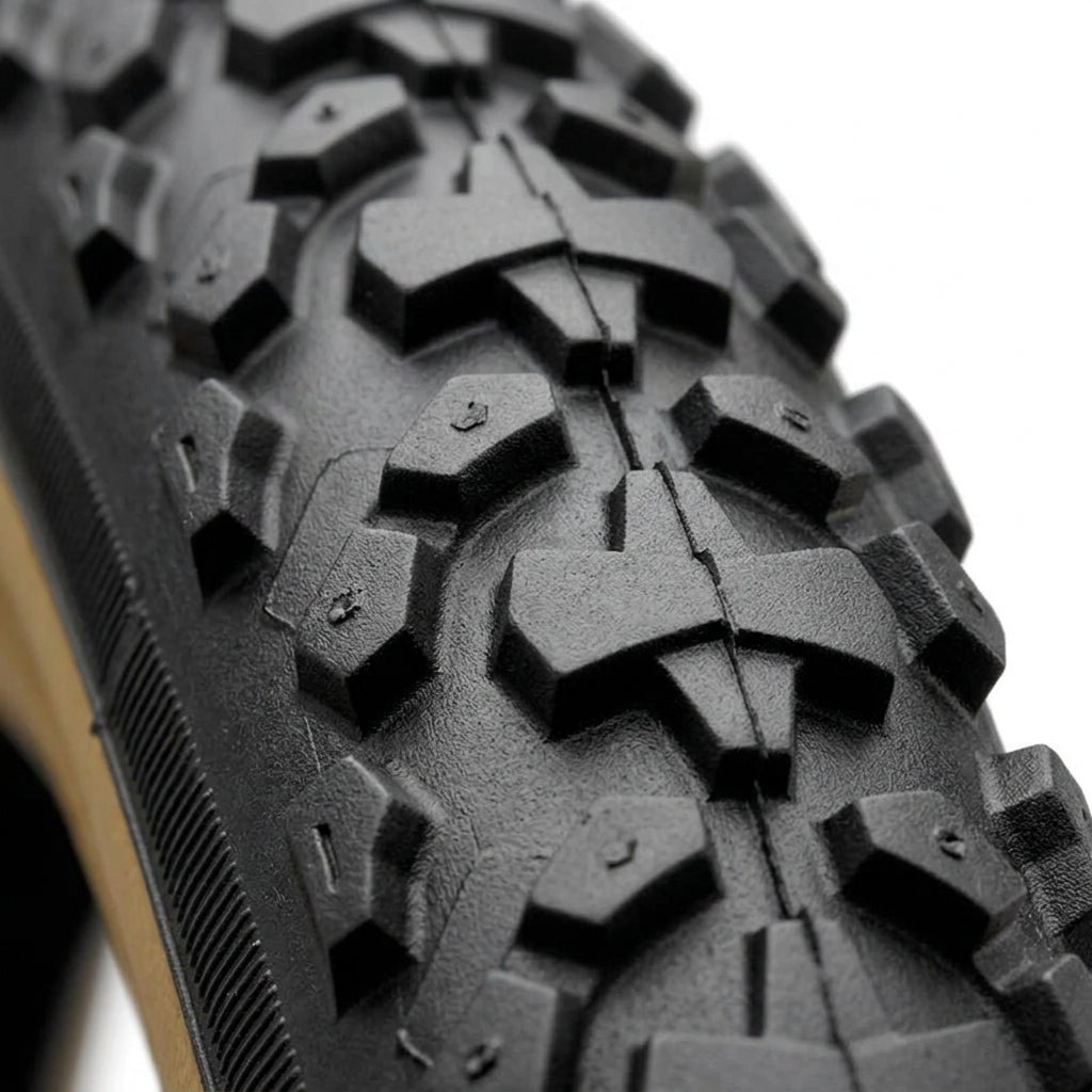 700 x 35 Tyre (Black / Gumwall Tyre) Cross Country