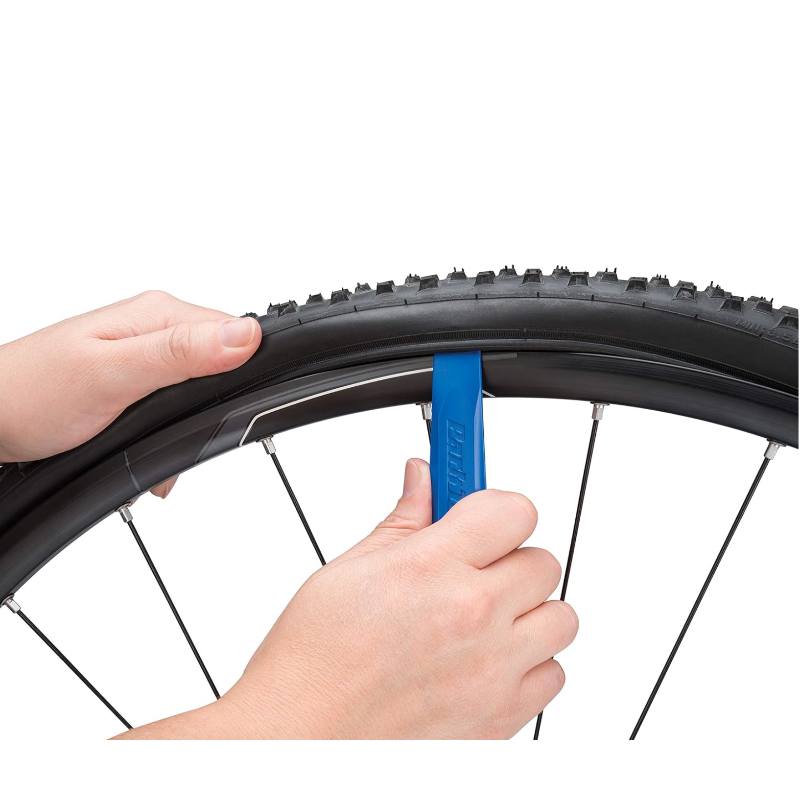 Park Tool TL-6.3 steel core tyre levers pair removing tyre