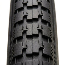 Load image into Gallery viewer, close up of 27 x 1 1/4 Bike Tyres 32-630 Duro Roadmaster tread pattern