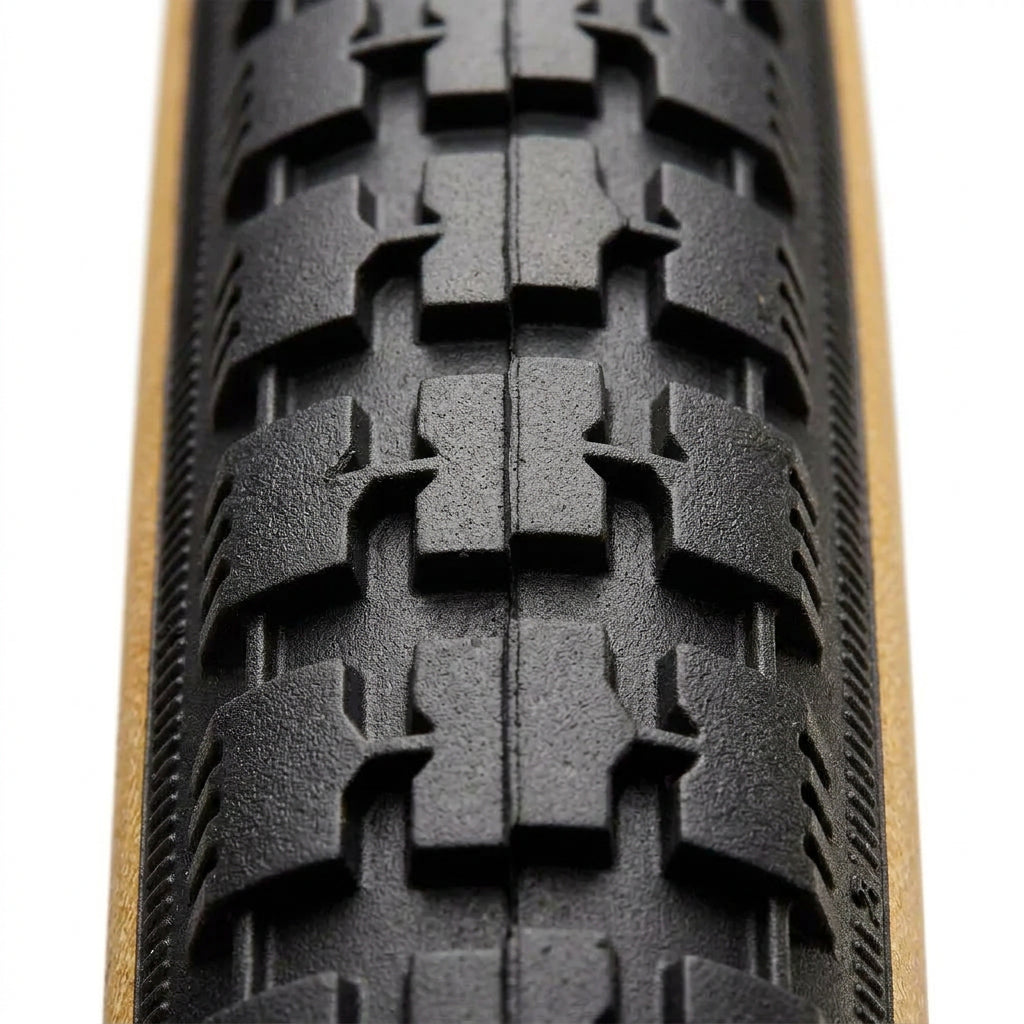 27 x 1 1/4 Gumwall Bike Tyre (32-630) – Duro 'Roadmaster'